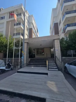 Bargain furnished Konyaalti apartment with shared pool